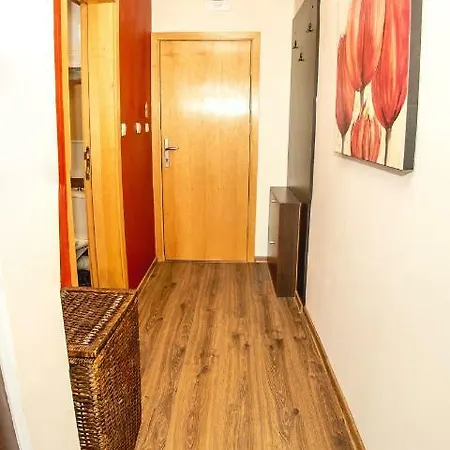 Pacific - 1bd. Apt W/ Terrace, 5mins To Beach Апартамент Слънчев бряг