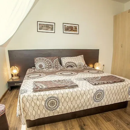 Apartment Pacific - 1bd. Apt W/ Terrace, 5mins To Beach